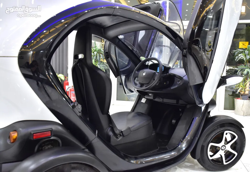 Renault Twizy ( 2019 Model ) in White / Black Color Korean Specs