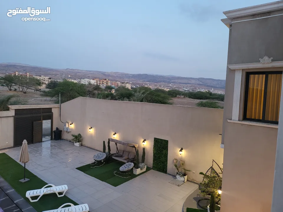 شاليه البحرالميت بجانب الفنادق  للايجار