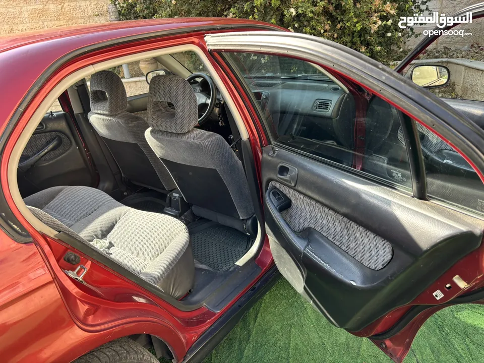 هوندا سيفيك تعتبر السياره في وضع جيد جدا من حيث حالتها القياديه  لا يوجد ضربات في الشصي