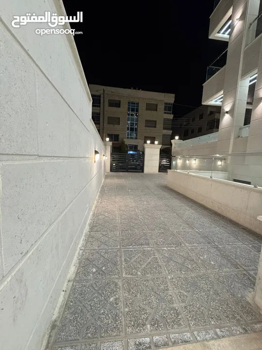 شقق فاخره للبيع