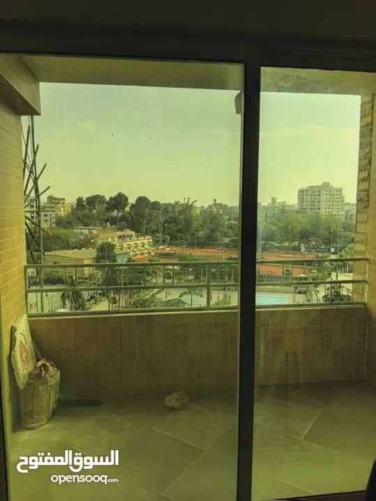 شقة 120 متر سوبر لوكس اول سكن للايجار بالمعادي تطل على نادي المعادي الرياضي