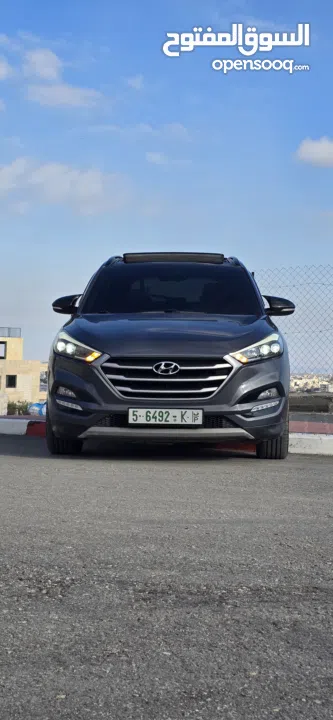 هيواندي توسان ترخيص 2018 فل الفل مسكرررررر اضافات وفحص نخب النحب من جميع النواحي  والله يبارك لصاحب