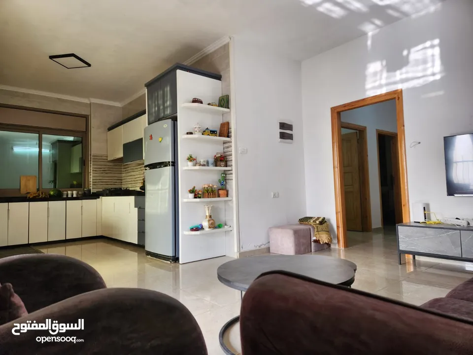 شقة ذات اطلالة بانورامية في الجبل الشمالي خلة الايمان