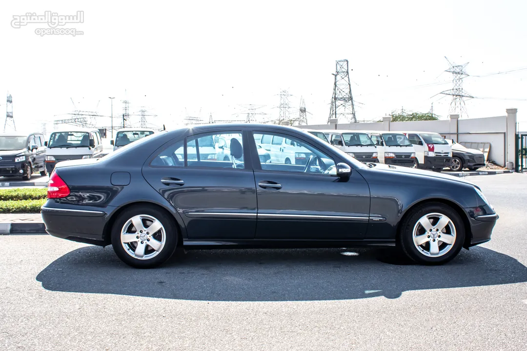 2002 - MERECEDES BENZ E320 - BRAND NEW CONDITION - ONLY 41,000 KM