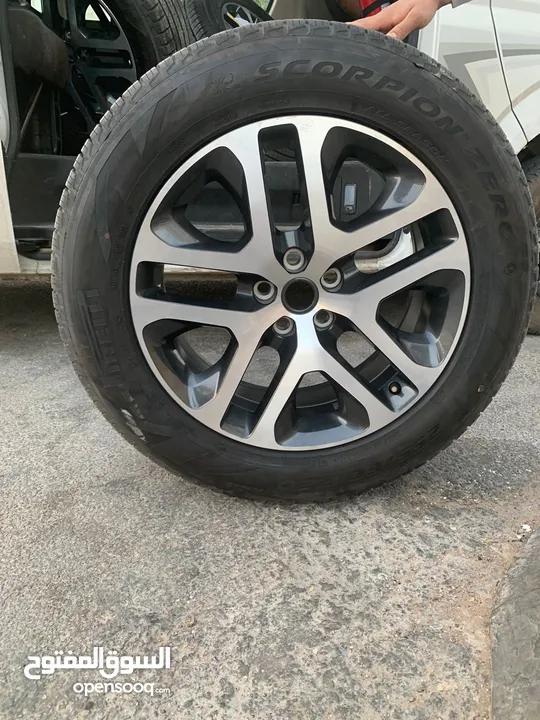 للبيع طقم جنوط مقاس 20 جديده