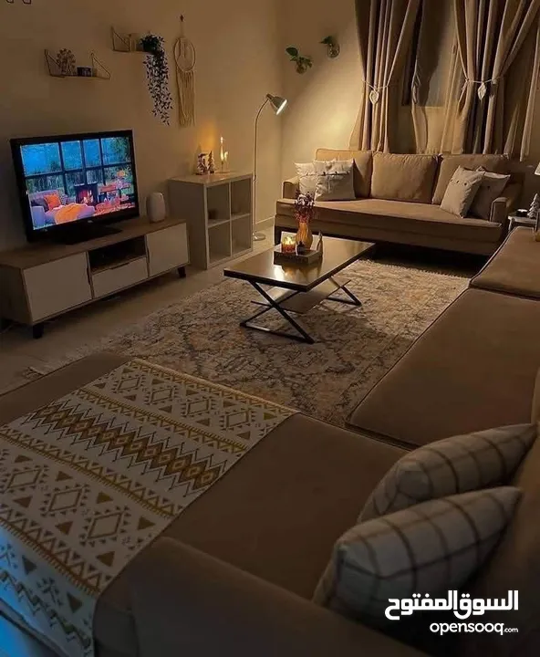 مطلوب استديو لفتاه موظفه
