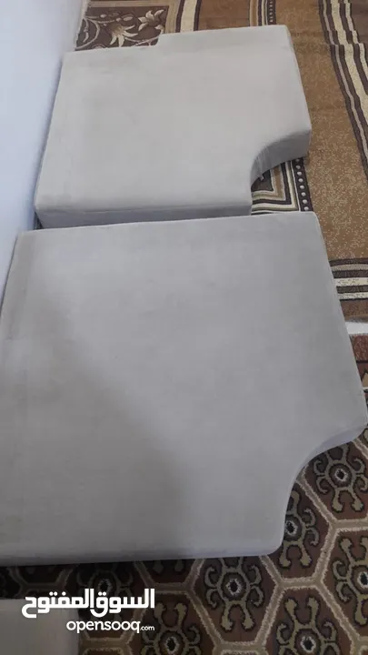 اثاث فخم للبيع اكثر من طقم موجود بل صور