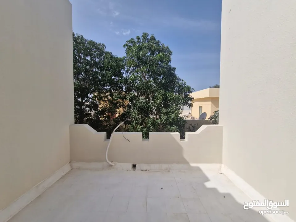 4 BR Elegant Villa for Sale in Ghubrah