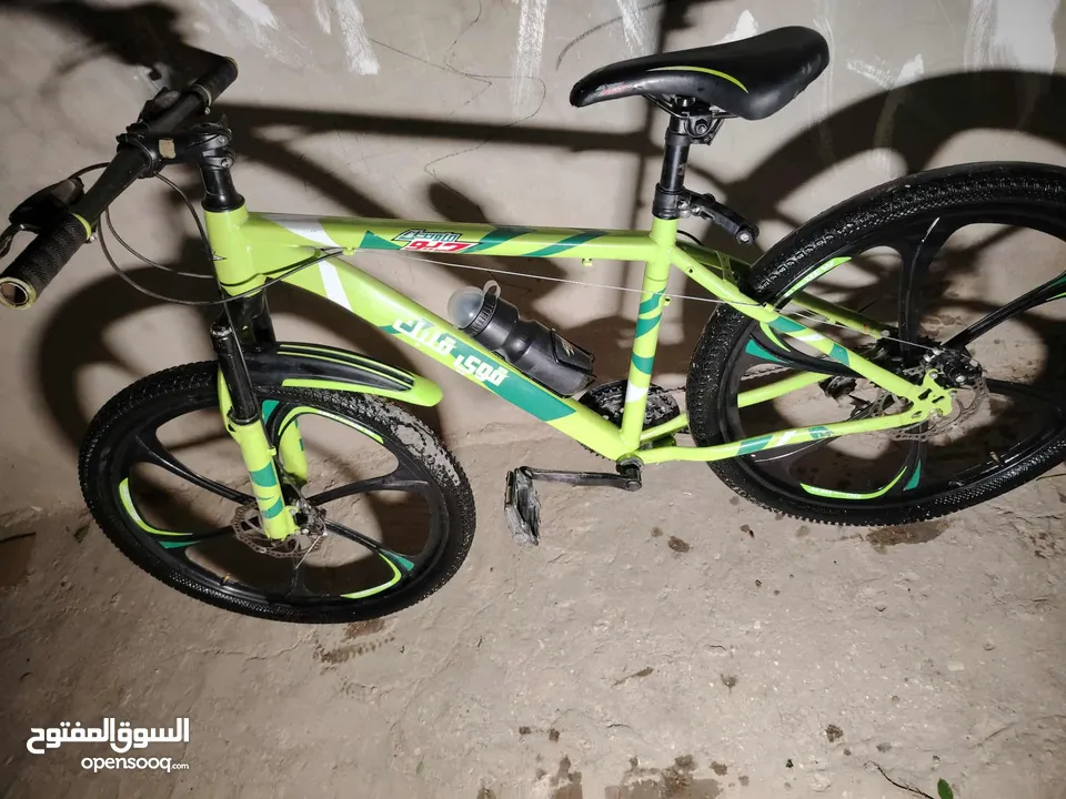 بسكليت ديو اصلي امريكي استعمال شهر واحد بالوكاله نظيف راح نراعي اللي بشتريه والله يبارك لصاحب النصيب