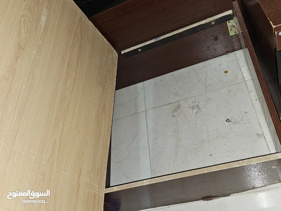 غرفة نوم خزانة و  تختين مفرد ونص ikia