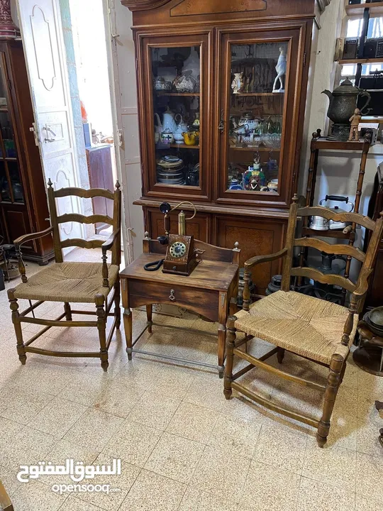 قطع أنتيكا مختلفة