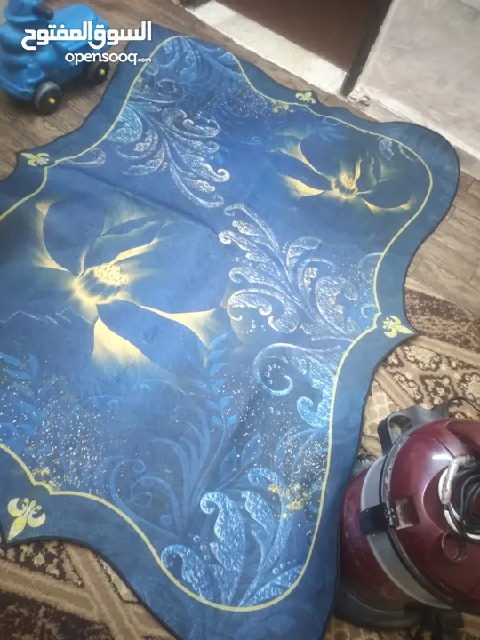 طاولات حي رمزي نفس الشكل