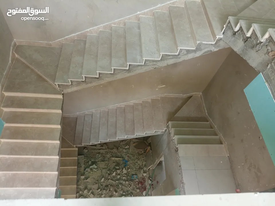 معلم بلاط بي الطائف