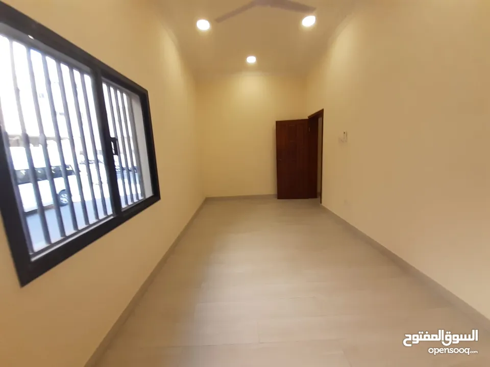 Apartment for rent in Hoora 3BHK Semi-furnished