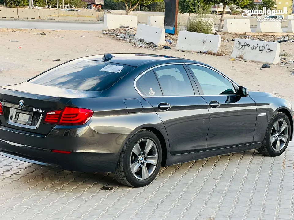 BMW F10 528 أستراد أمريكي حديث