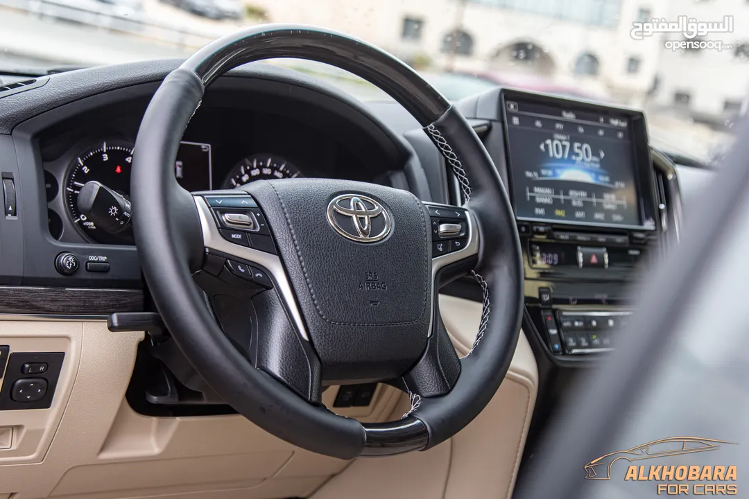 Toyota Land Cruiser 2021 Gx-r Grand Touring   السيارة وارد الشركة و قطعت مسافة 51,000 كم فقط