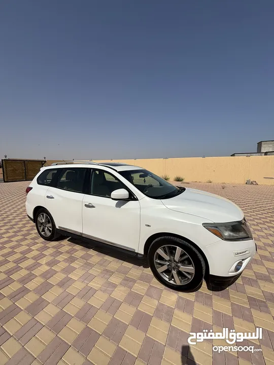 2014 Nissan Pathfinder SL - Full Option - Low KM - Four Wheel Drive - GCC