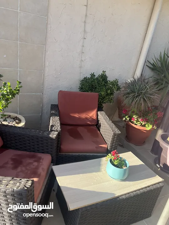طقم راتان ومظلة ومرجيحة