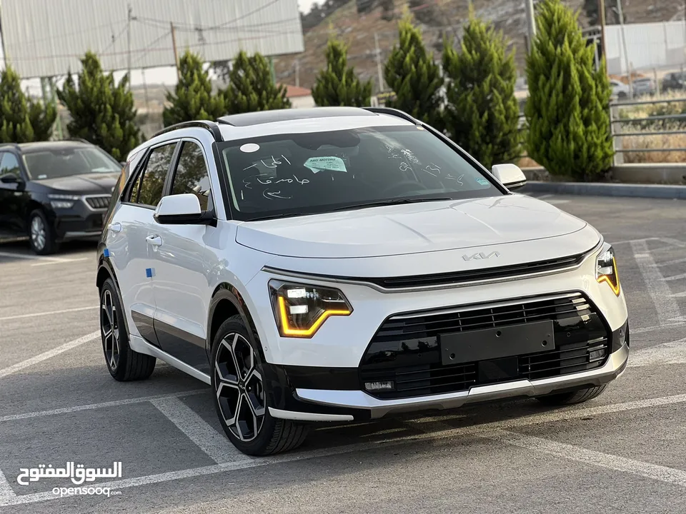 Kia niro hybrid full  2022  كيا نيرو هايبرد  فل اضافات  ترخيص 2022                   فحص نخب