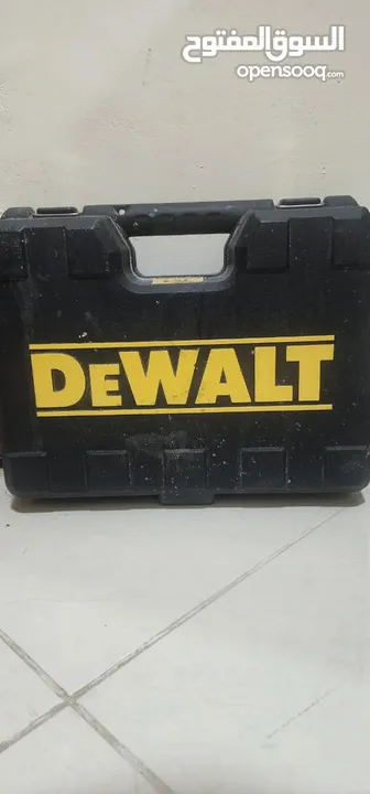 دريل (DEWALT)