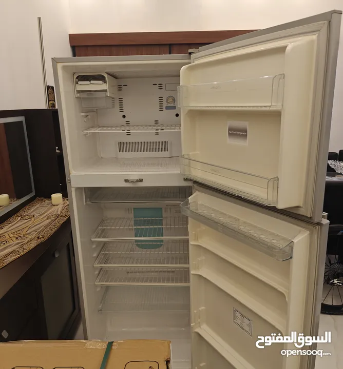 ثلاجة نوع توشيبا