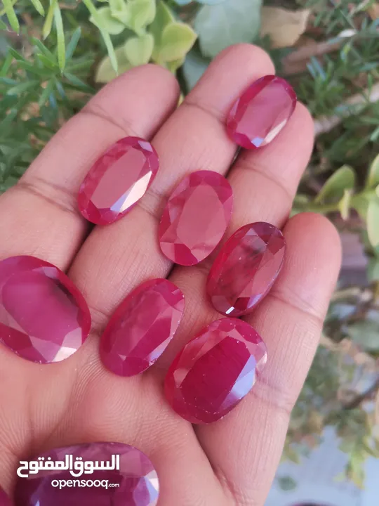Emerelad زمرد اخضر طبيعي اصلي زامبيا سعر القيراط 100دولار.. طبيعي اصلي غير مسخن ولا معالج.  تحفه روع