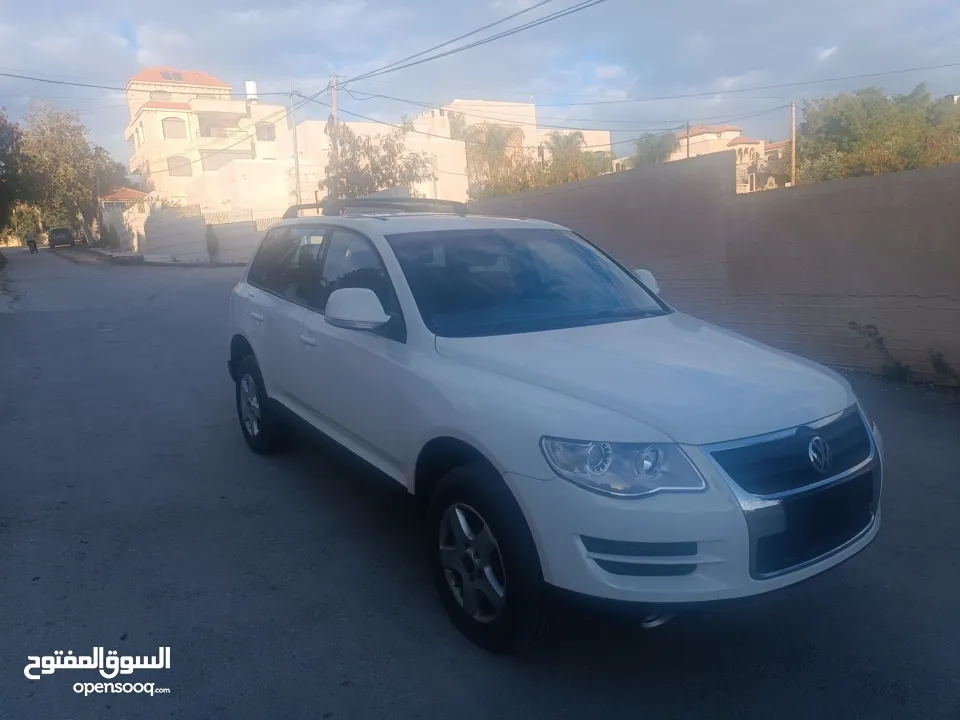 فولكس فاجن طوارق 2008