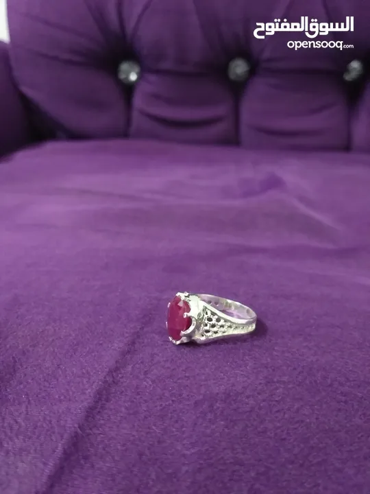 خاتم ياقوت أحمر أفريقي غير معالج درجة ممتازة مع شهادة natural untrated ruby ring with certificate