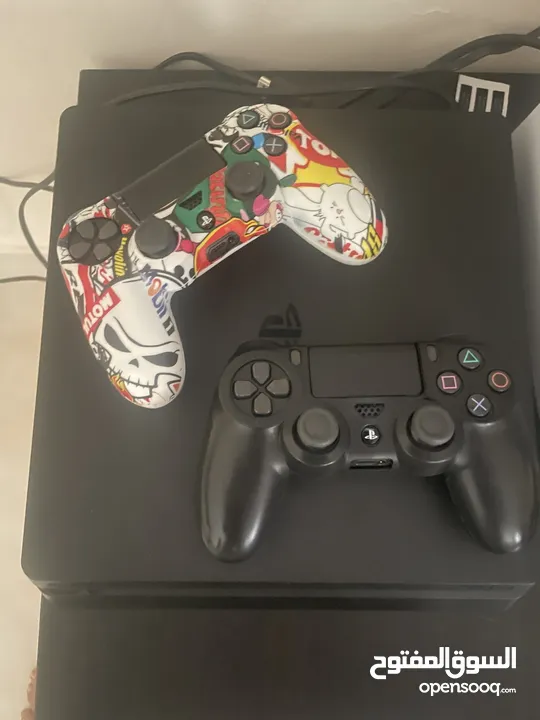 PS4 1TB WITH CONTROLLER