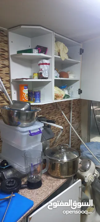 مطعم للبيع بسعر مغري بطبربور مقابل حلويات نفيسة ويعمل بشكل جيد والمنطقة حيوية وقوية
