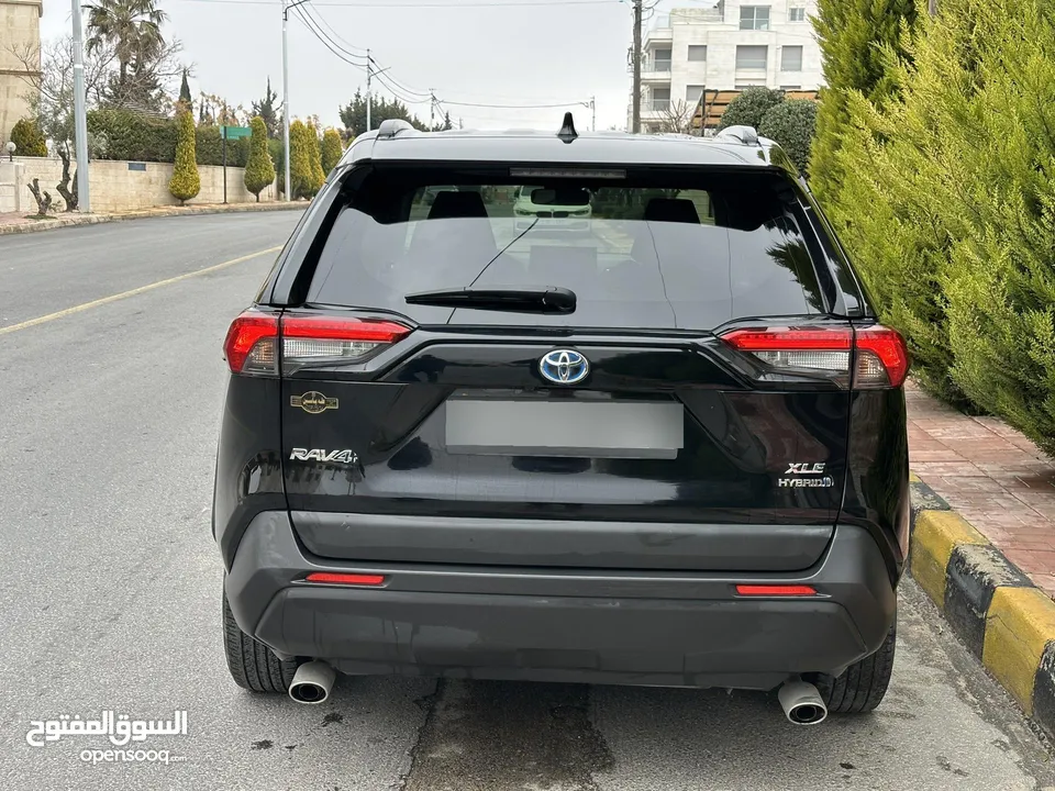 TOYOTA RAV4 HYBRID 2021 XLE
