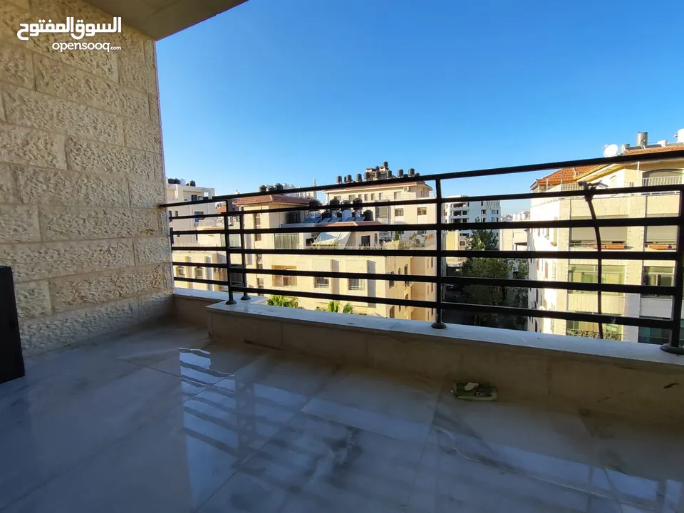 شقة جديدة غير مفروشة للإيجار – الماصيون قرب مطعم بحري
