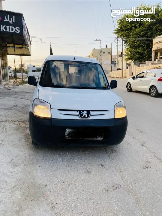 بيجو بارنتر 2008