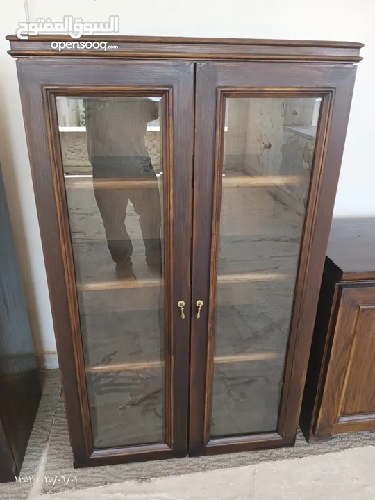 اثاث وكهربائيات