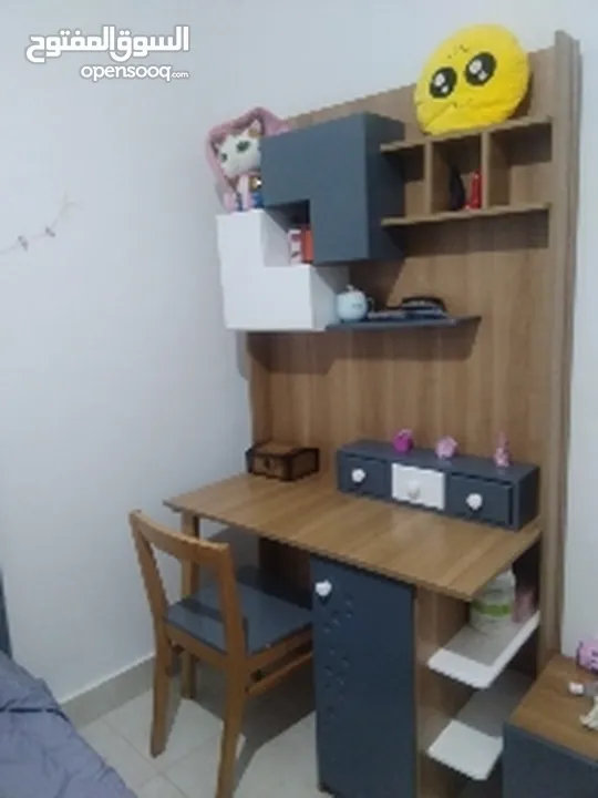 غرفة نوم صبايا أو شباب