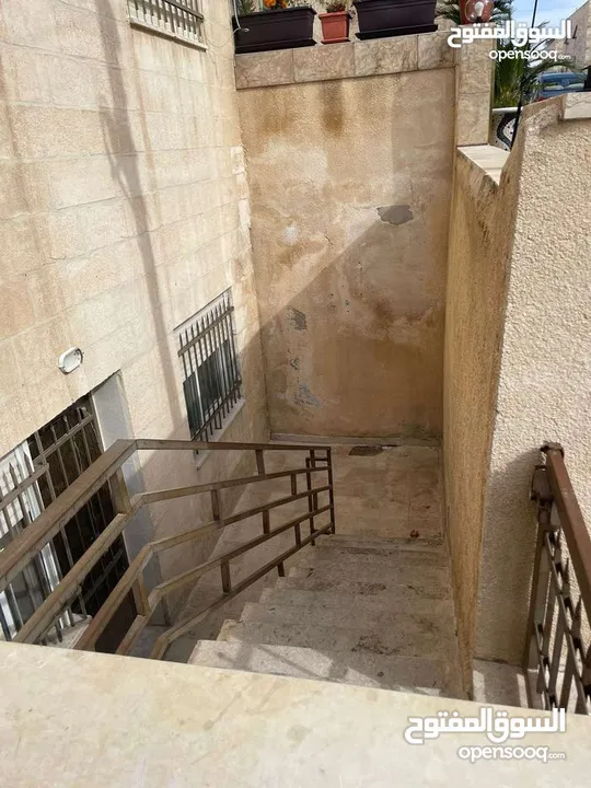 شقة للايجار ابو نصير خلف صحارى مول