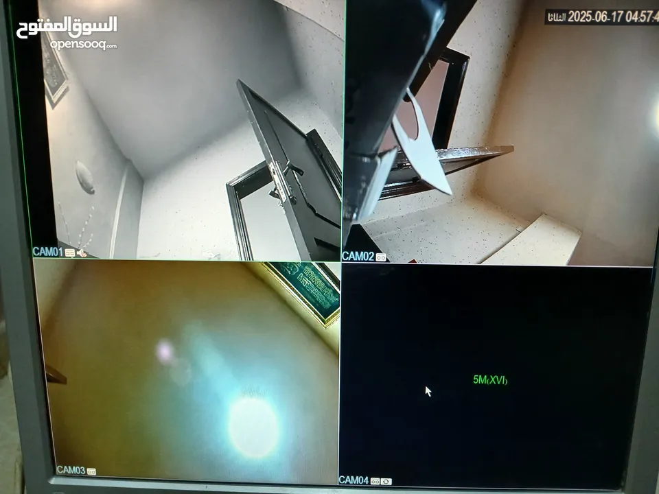 كاميرات مراقبة 2 ميجا مستعمل وحالة ممتازه ويوجد كاميرا بالكرتونه ومحولات بالكرتونه شغالات عالفحص