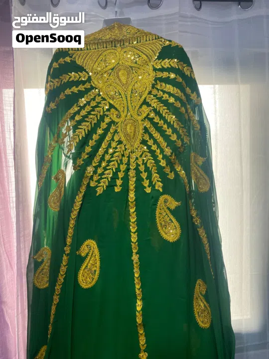 فستان زفاف للبيع