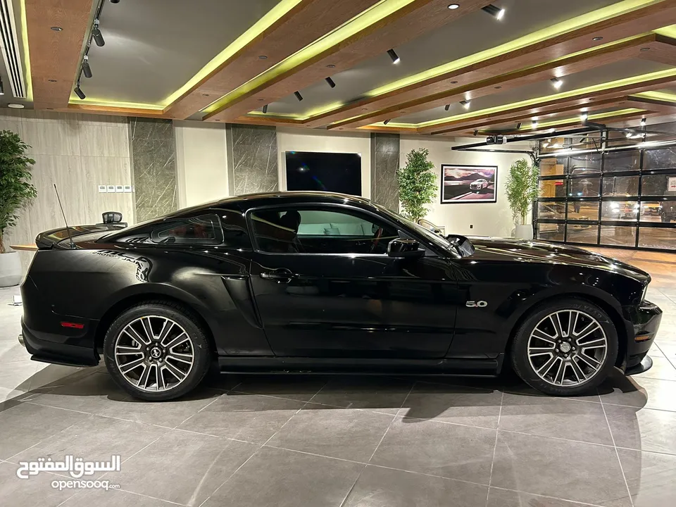 FORD MUSTANG GT v8 model 2012 FOR SALE