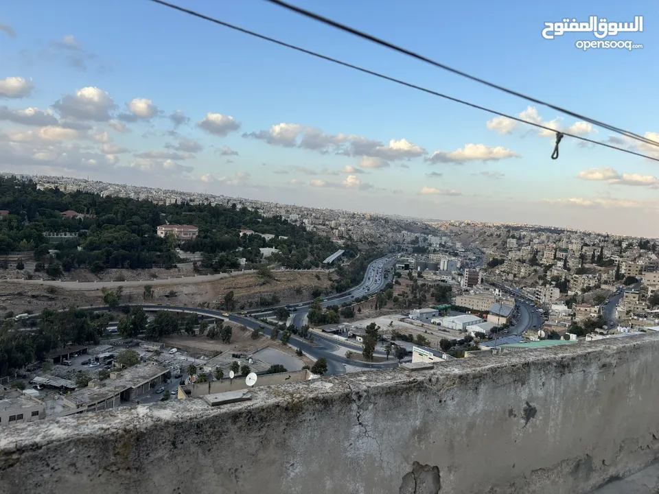 شقة ذات إطلالة بانورامية للإيجار في جبل التاج