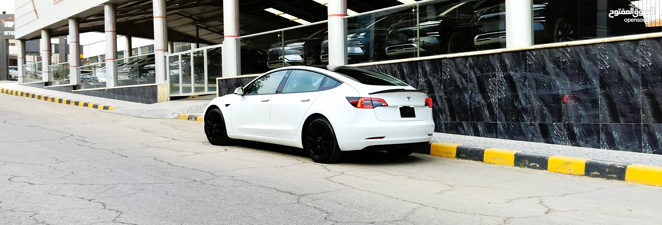 تيسلا 2022 model 3 فحص كامل 4 جـــيـــد بدون ملاحظات بودي (كرت ابيض) بحالة الوكالة بسعر لقطة ومحرووق