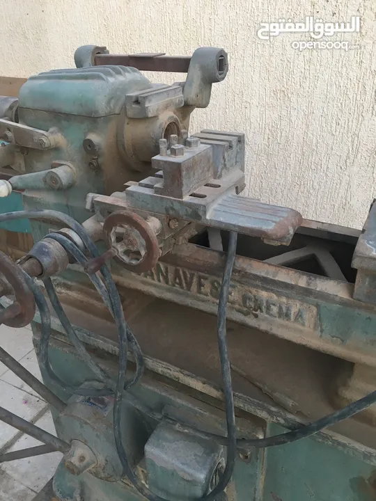 معدات مخرطة كاملة للبيع