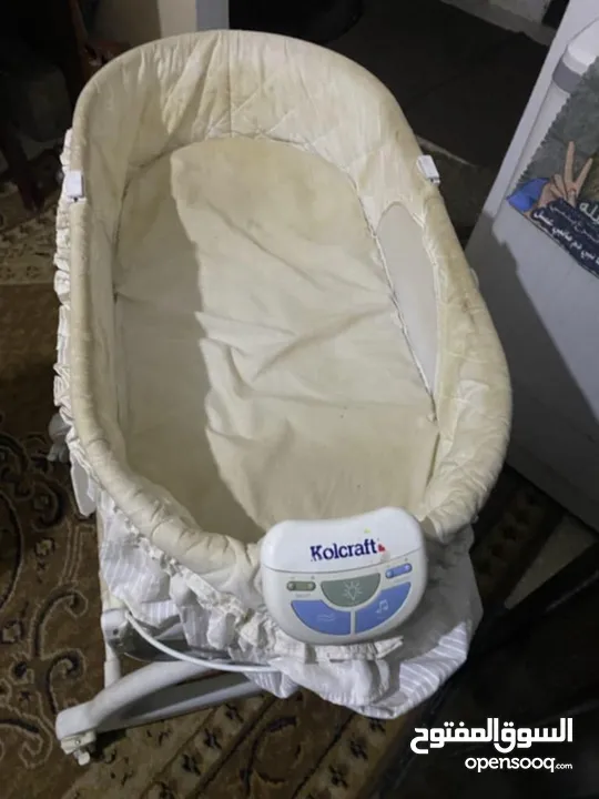 تخت بيبي  وبانيو تلات طبقات وبانيو مفرد