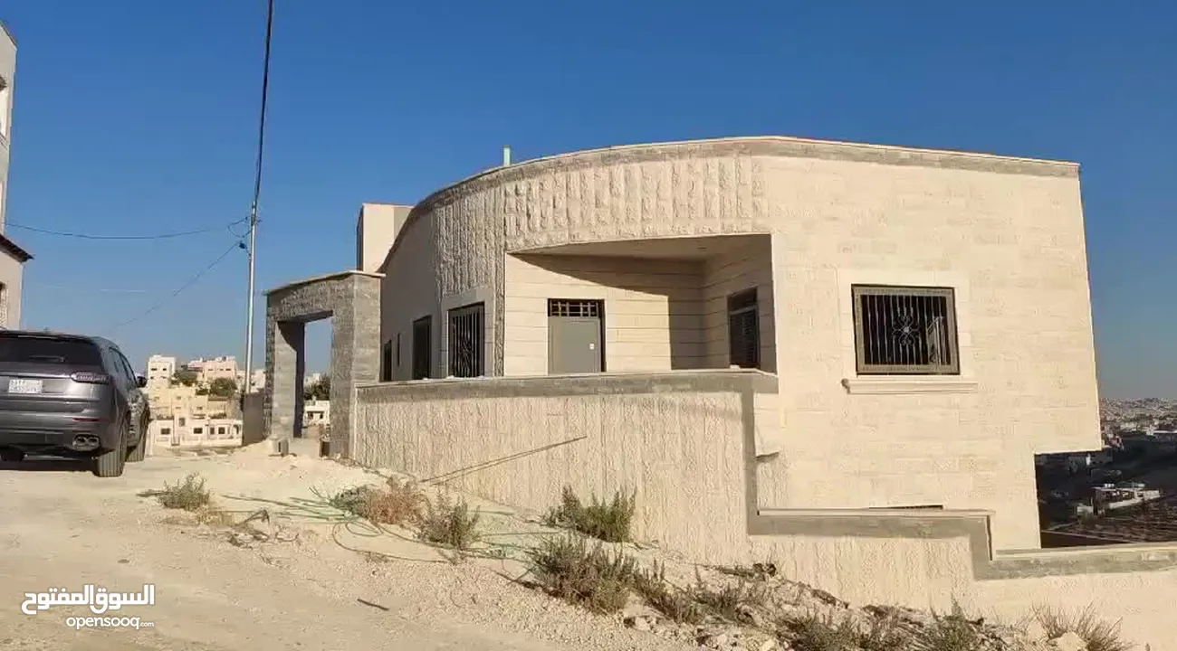 بيت شبه فيلا غير مكتمل في جريبا بجانب جامع إبراهيم الخليل 4 واجات حجر