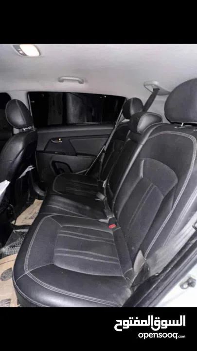 سبورتاج 2015 في الرخصة فل ما عدا فتحة فحص نخب دهان 3 قطع فقط للبيع ع الكاش فقط او بدل