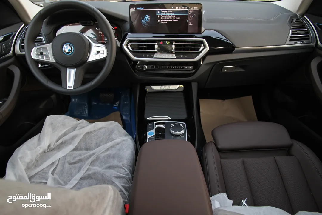 الفئة BMW IX3 2024 M kit full Electric - Fully Loaded