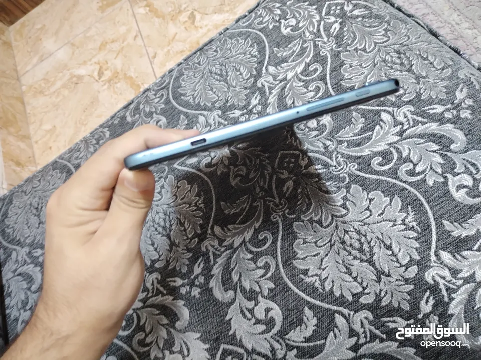 تابلت بحالة ممتازة