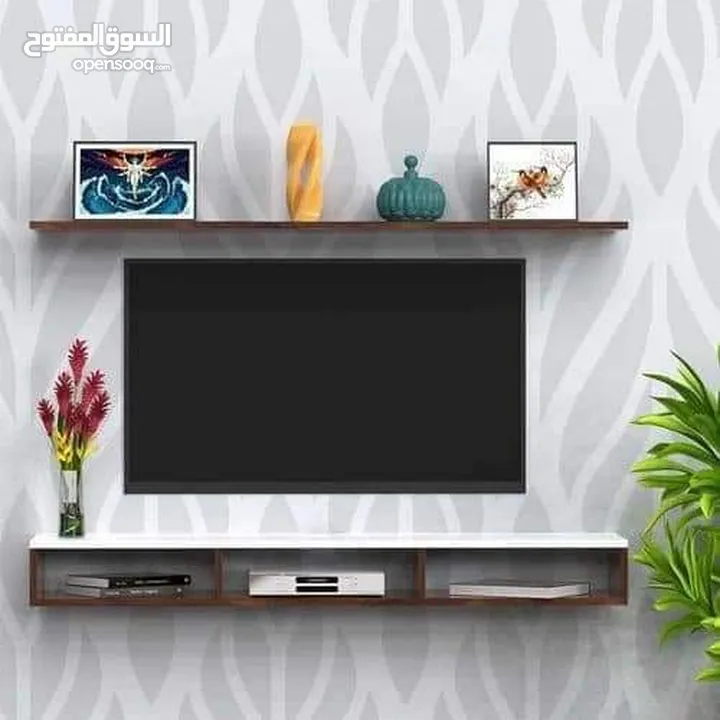 رفوف خشب شاشه ومطبخ وحمام وديكور حائط وستاند مكياج وجلاتين وغيره