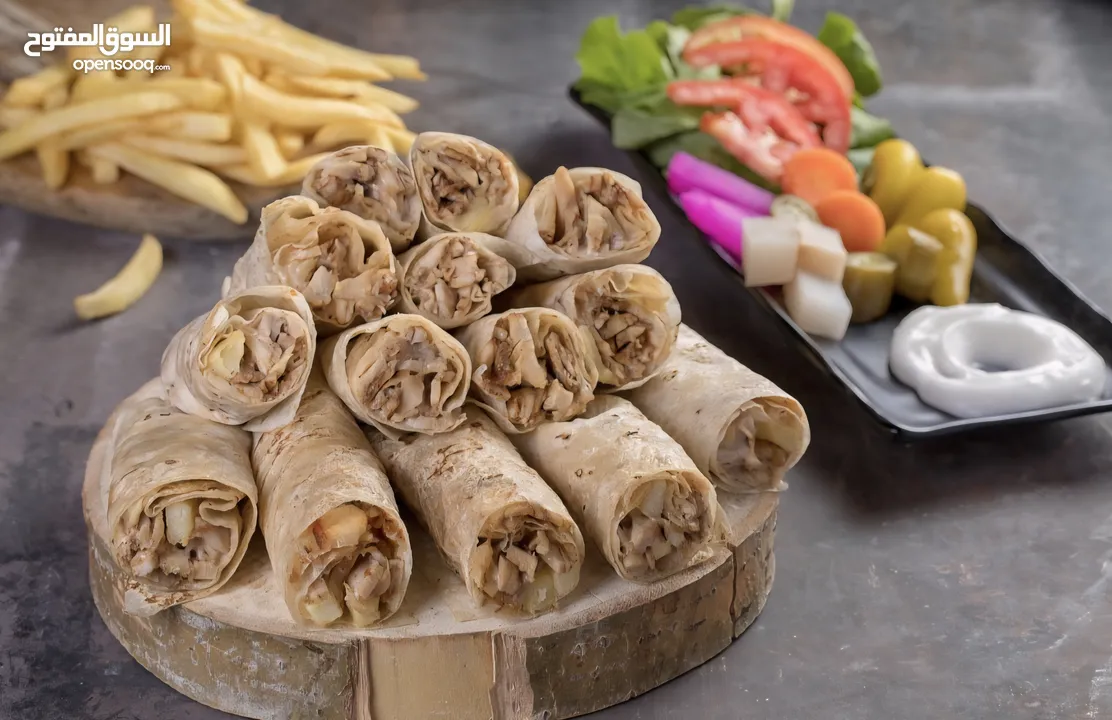 مطعم شاورما للبيع بابين واجه ممتازه موقع استراتيجي وحيوي في منطقه حي نزال شارع الدستور البيع كاش فقط