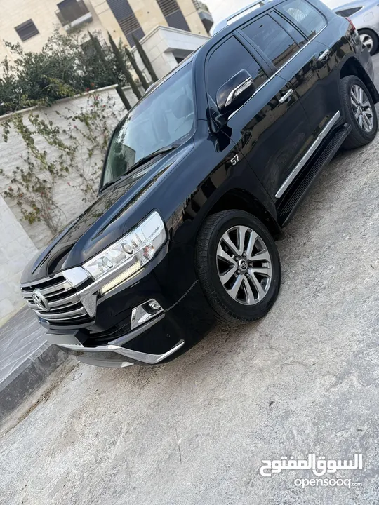 Toyota Land Cruiser VXR V8 Black Edition 2017